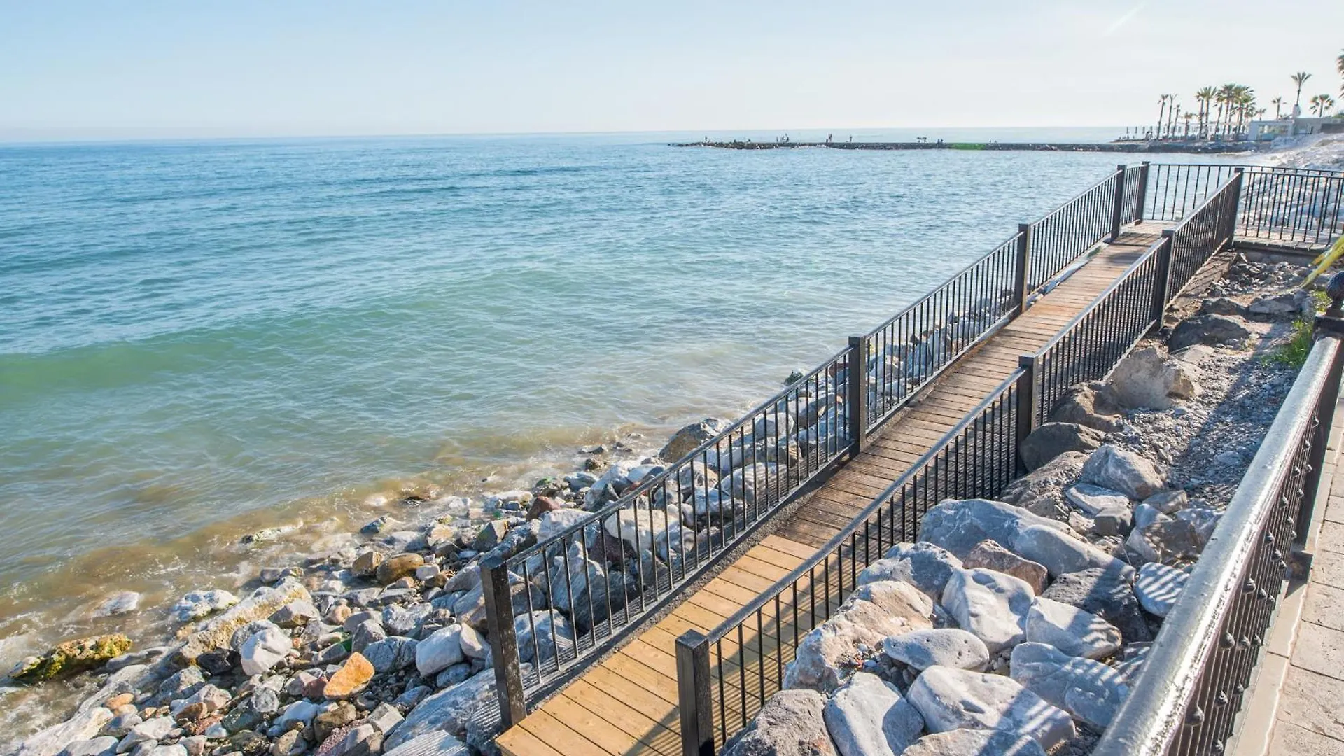 Brisare Mar - Apartamento Para 4 Personas A 1 Min De La Playa Con Piscina En Marbella 0*,